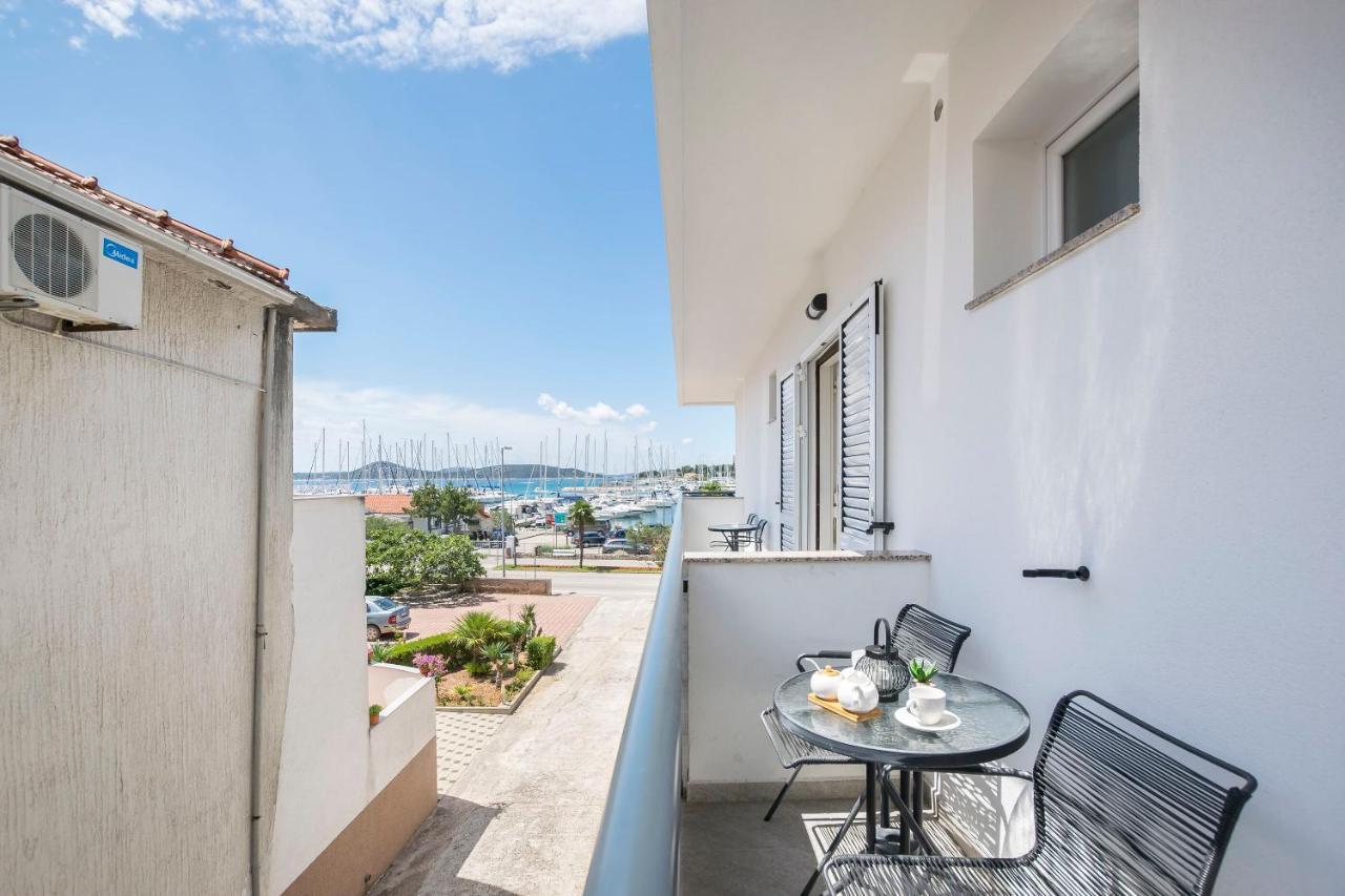 Apartments And Rooms Mare Vodice Exterior photo