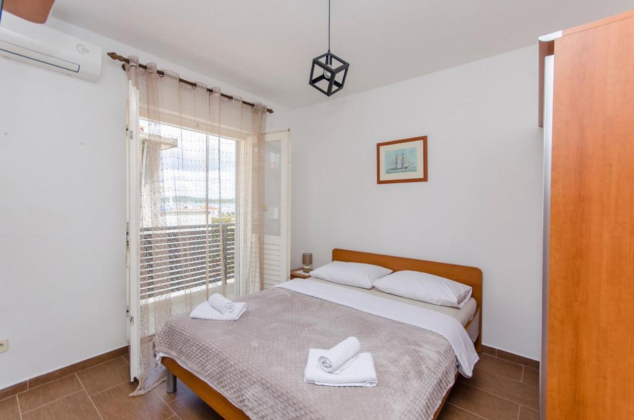 Apartments And Rooms Mare Vodice Exterior photo